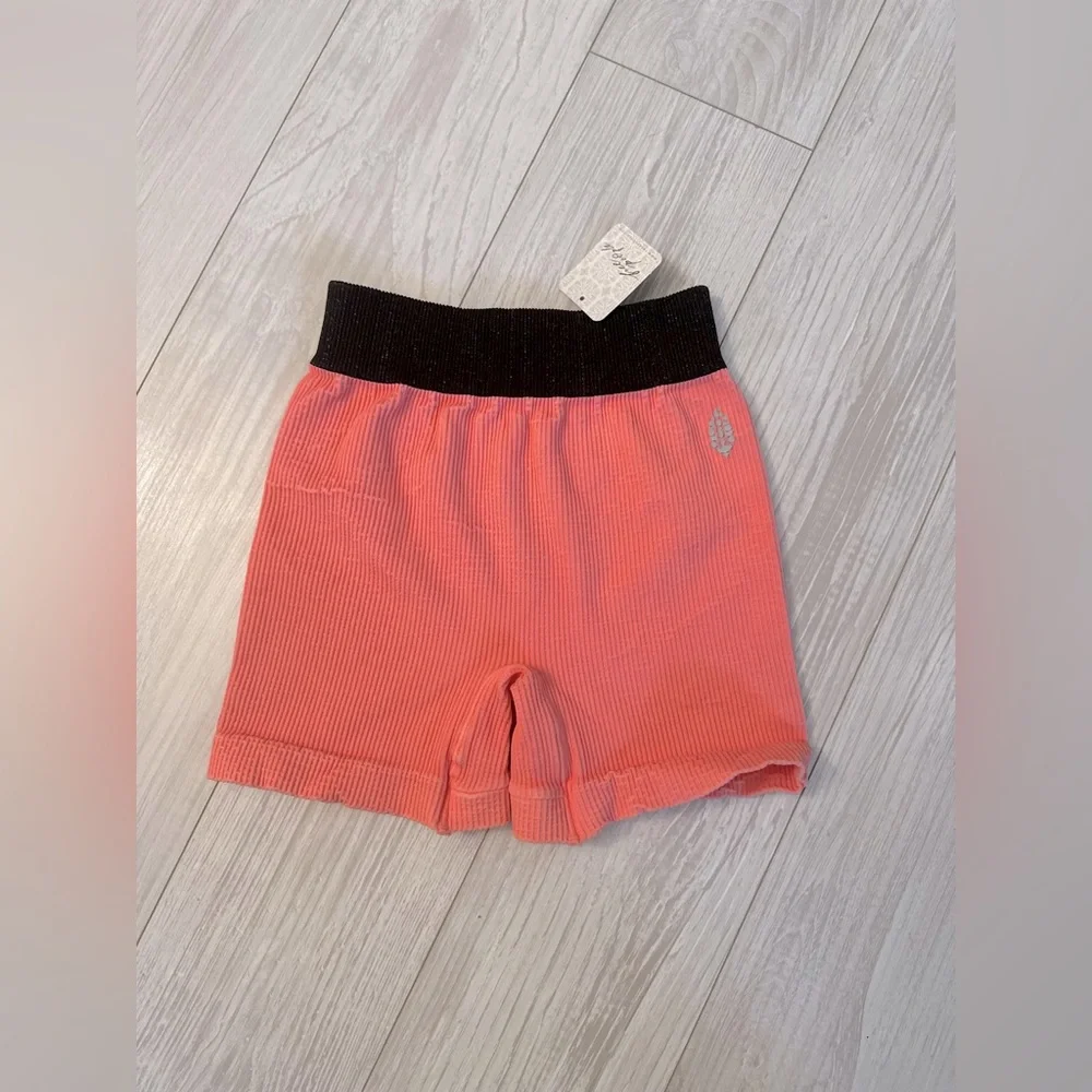 🎉 HOST PICK 🎉 NWT Free People Seamless Shorts | CORAL REEF - Picture 6 of 9